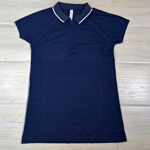Athleta Women's Navy Blue Momentum Seamless Lightweight Polo Tee - Size Medium - Picture 2 of 7
